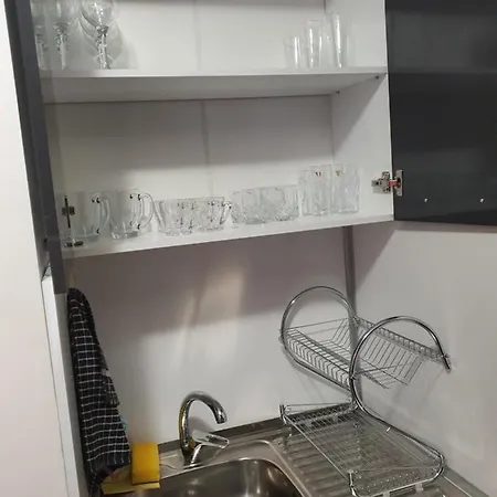 студио B9 гардънс Borowec