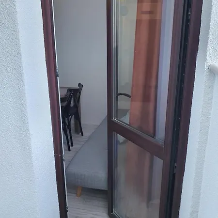 студио B9 гардънс Apartament